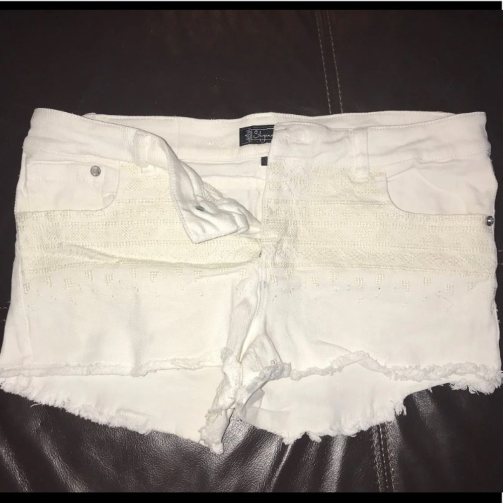 Super cute White Jean Shorts